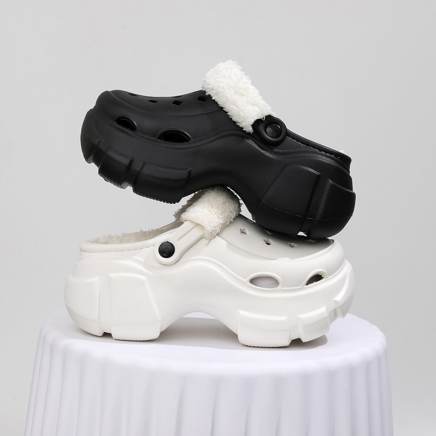 Women's Lightweight Slip-On Clogs – Practical Everyday Comfort Shoes