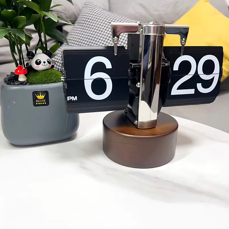 European Style Automatic Flip Clock – Retro Page-Flipping Timepiece for Home & Office