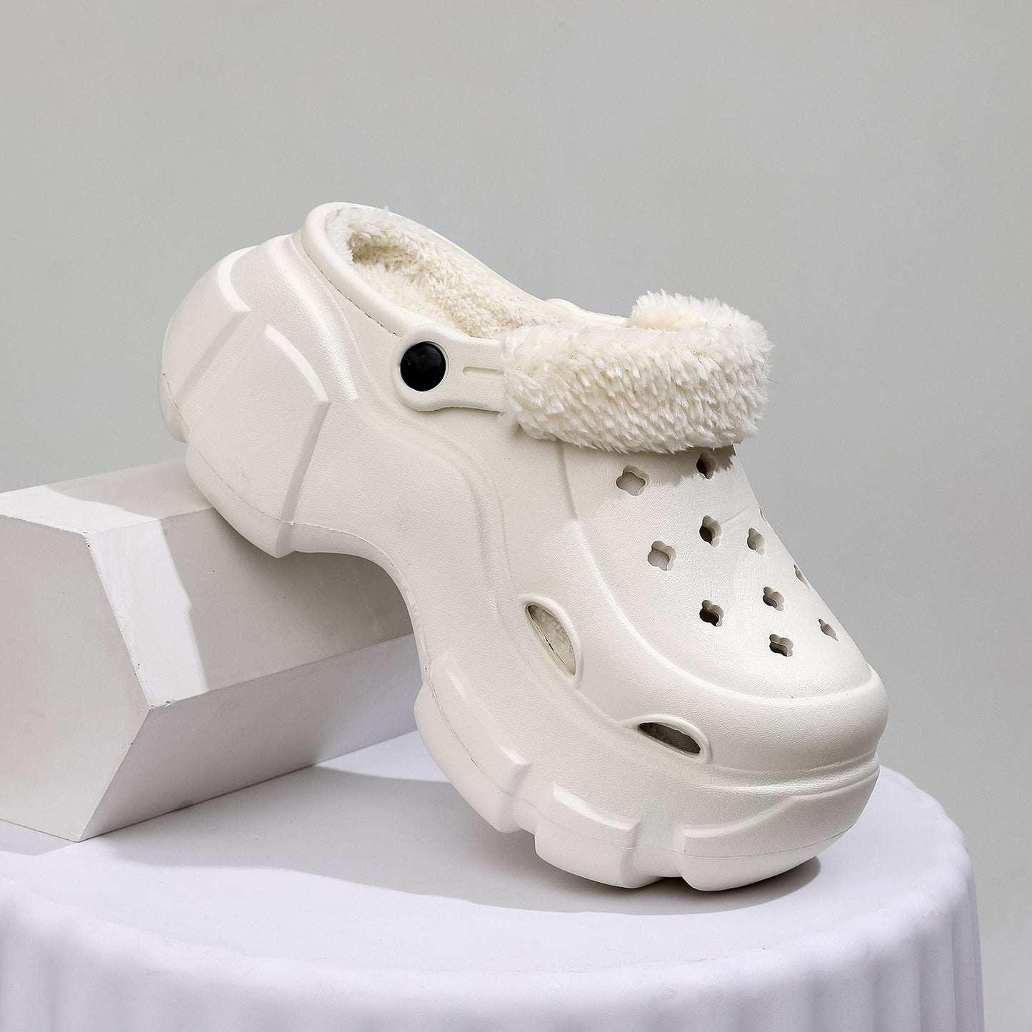 Women's Lightweight Slip-On Clogs – Practical Everyday Comfort Shoes