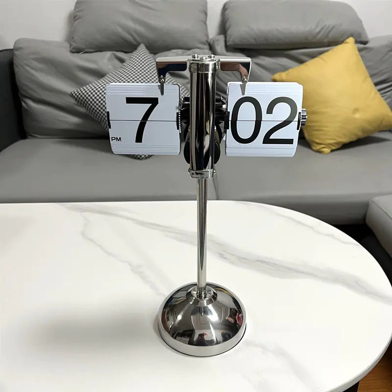 European Style Automatic Flip Clock – Retro Page-Flipping Timepiece for Home & Office