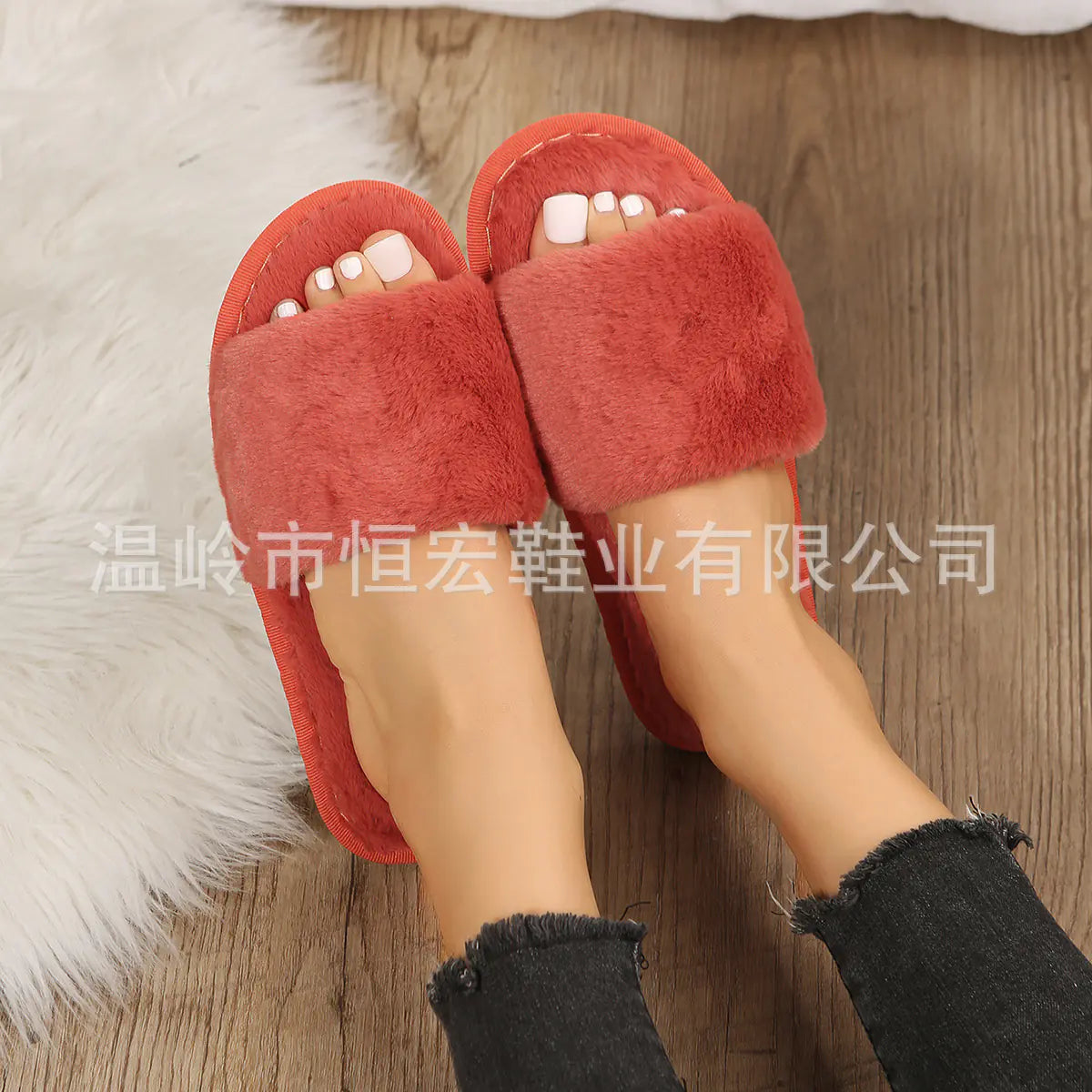 Women’s Plush Winter Slippers | Soft Indoor Wear