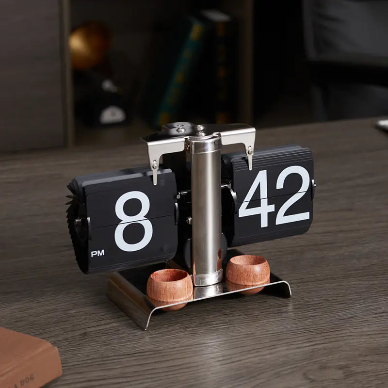 European Style Automatic Flip Clock – Retro Page-Flipping Timepiece for Home & Office