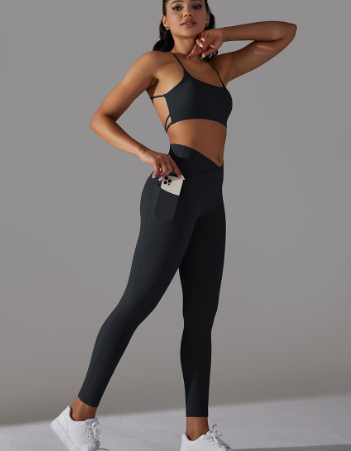 Ensemble haut et legging de sport Modern Comfort (un ensemble)