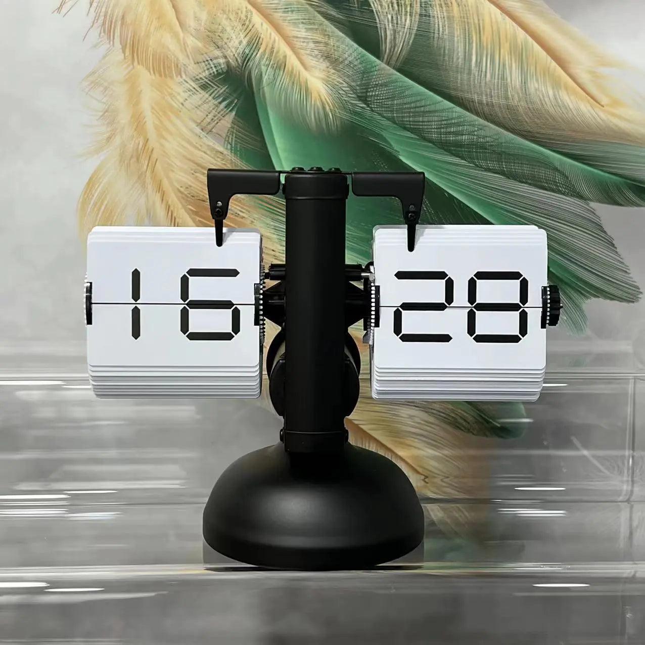 European Style Automatic Flip Clock – Retro Page-Flipping Timepiece for Home & Office