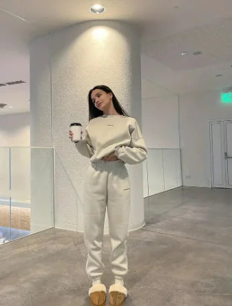 Spring/Autumn Sweater & Pants Set – Cozy Two-Piece Relaxed Fit Outfit