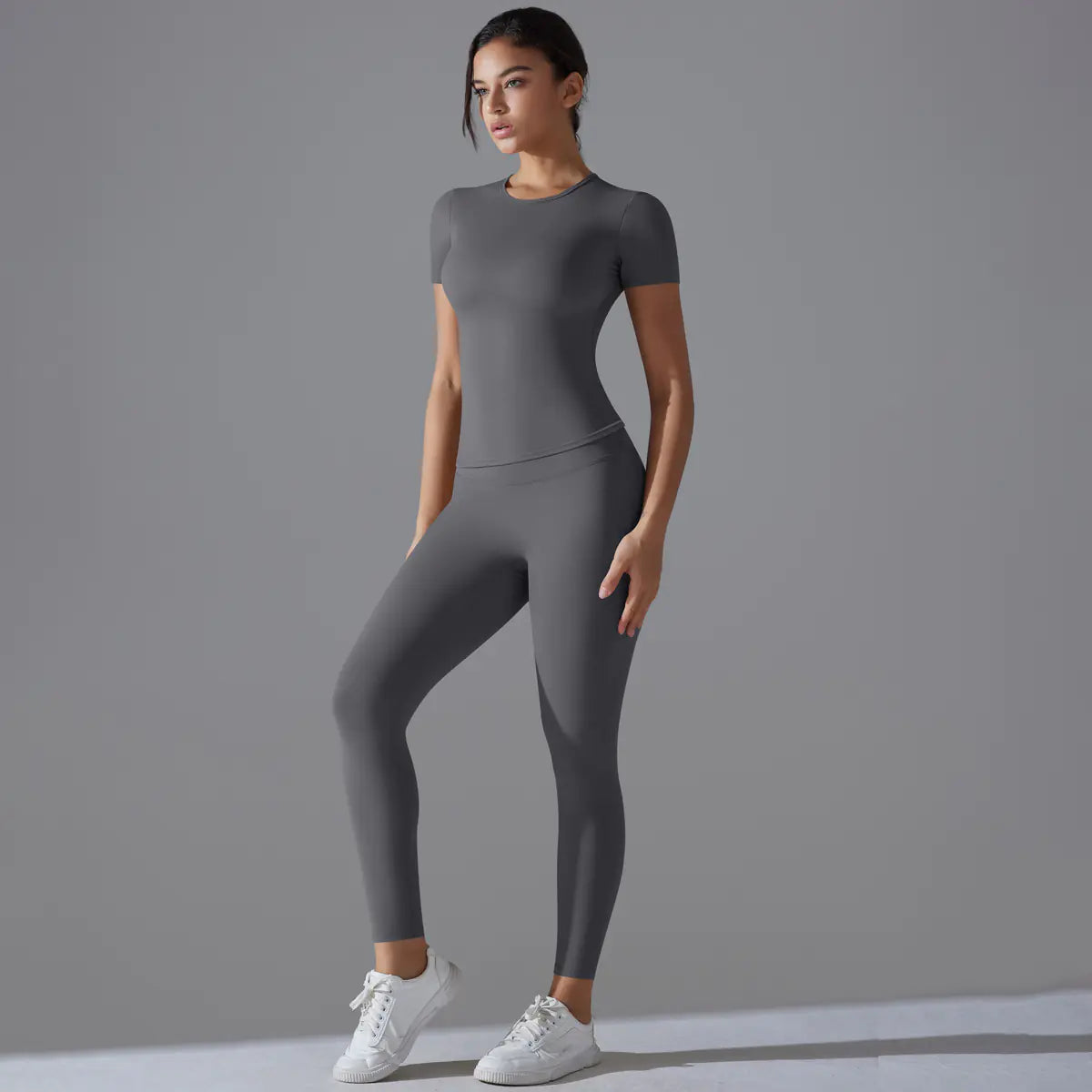 Women’s Quick-Dry Yoga Sports Set – Short-Sleeve Top & Trousers for Fitness