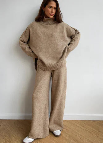 Women’s Knit Lounge Set – Soft Two-Piece Comfort & Elegance