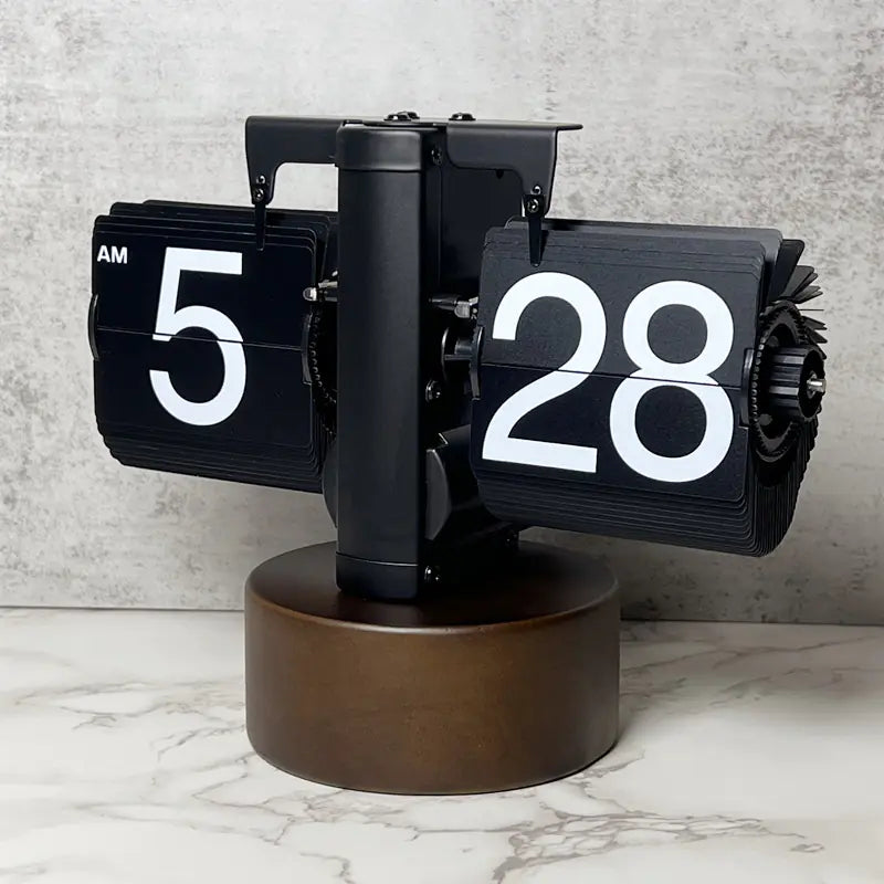 European Style Automatic Flip Clock – Retro Page-Flipping Timepiece for Home & Office