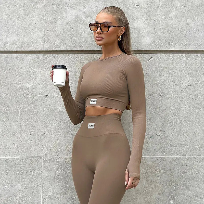 Women’s Color-Blocking Yoga Outfit – Flexible & Breathable Milk Silk Activewear