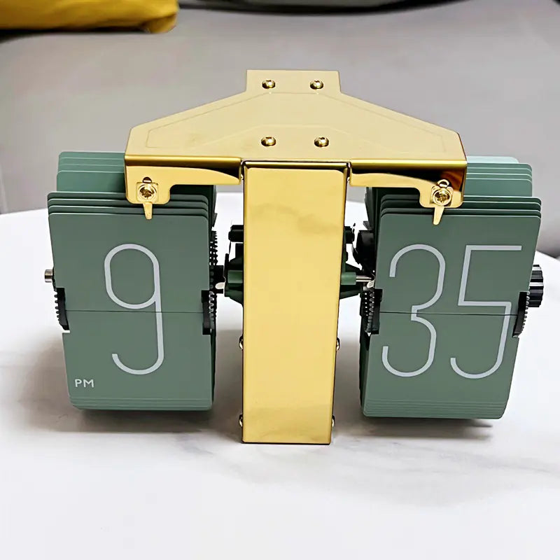 European Style Automatic Flip Clock – Retro Page-Flipping Timepiece for Home & Office