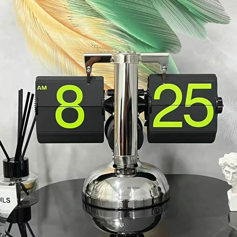 European Style Automatic Flip Clock – Retro Page-Flipping Timepiece for Home & Office