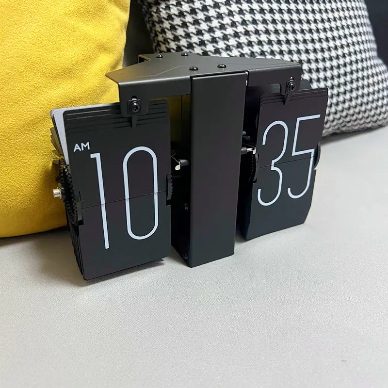European Style Automatic Flip Clock – Retro Page-Flipping Timepiece for Home & Office