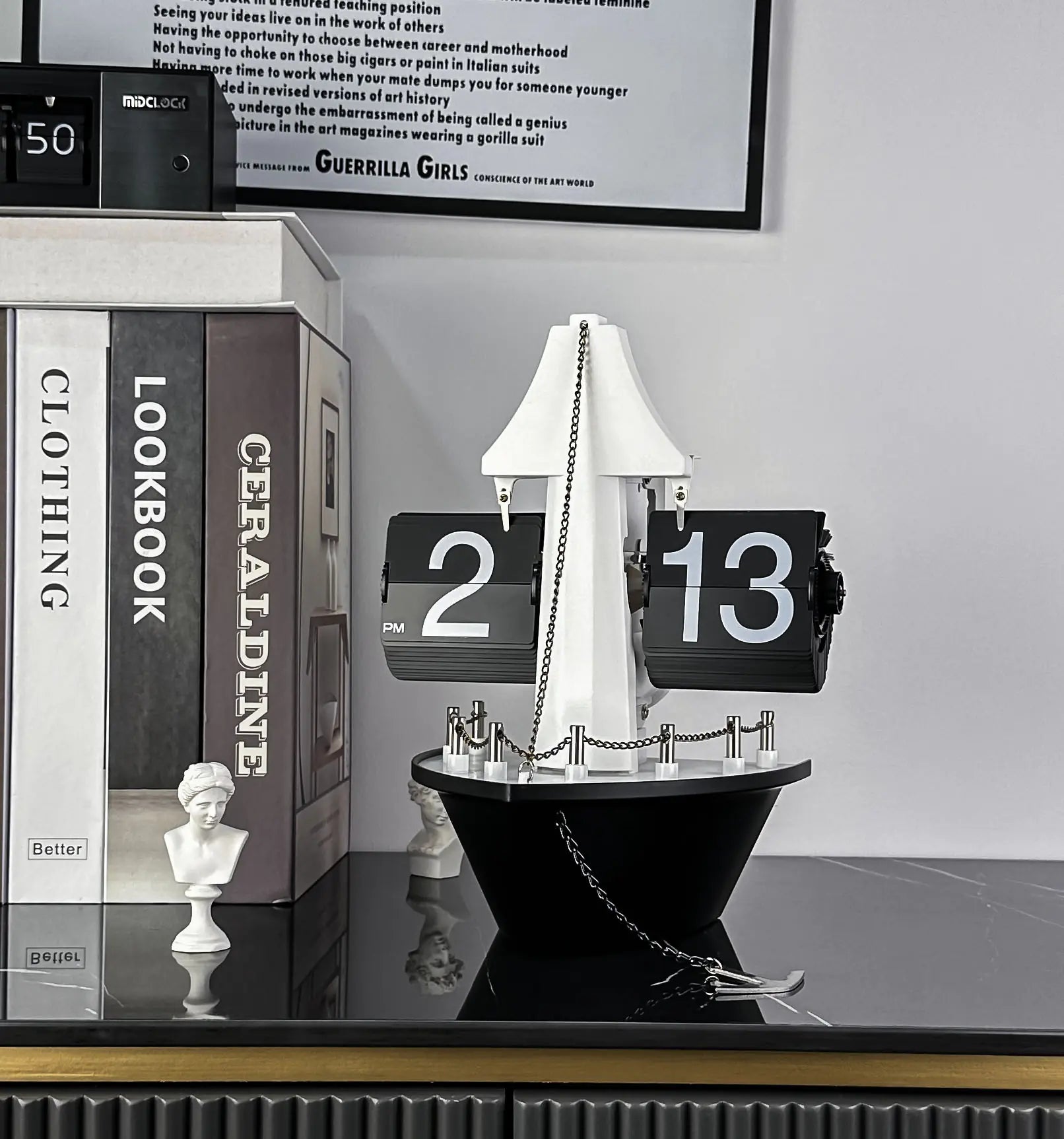 European Style Automatic Flip Clock – Retro Page-Flipping Timepiece for Home & Office