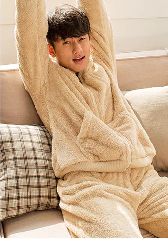 Soft pyjama set in beige – cosy and elegant loungewear.