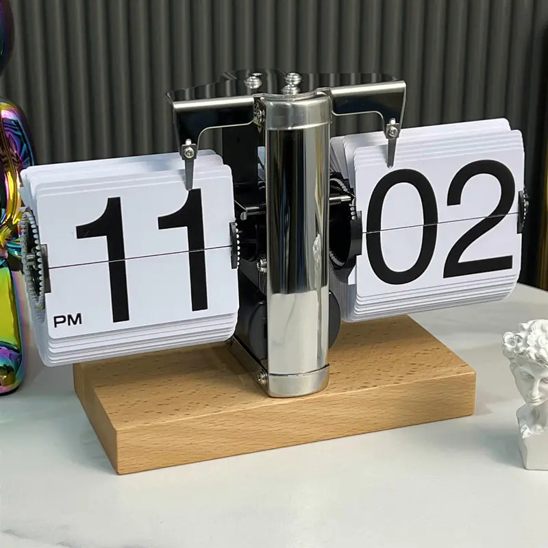 European Style Automatic Flip Clock – Retro Page-Flipping Timepiece for Home & Office