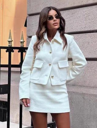 Chic Women’s Blazer and Mini Skirt Set – Elegant Two-Piece White Blazer & Mini Skirt Outfit