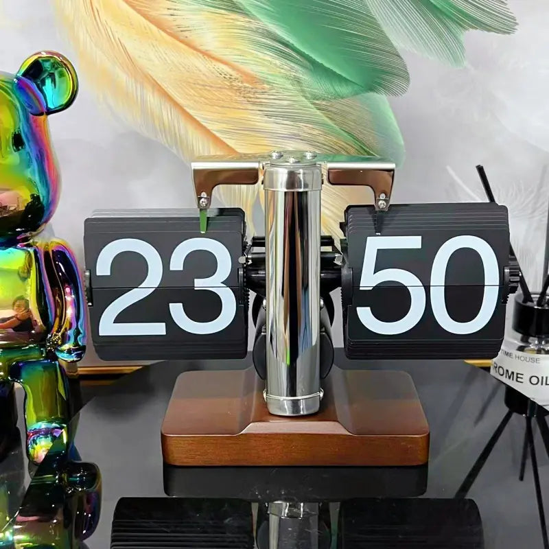 European Style Automatic Flip Clock – Retro Page-Flipping Timepiece for Home & Office