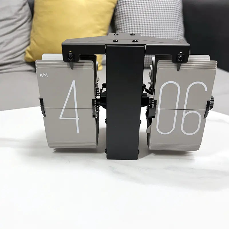 European Style Automatic Flip Clock – Retro Page-Flipping Timepiece for Home & Office