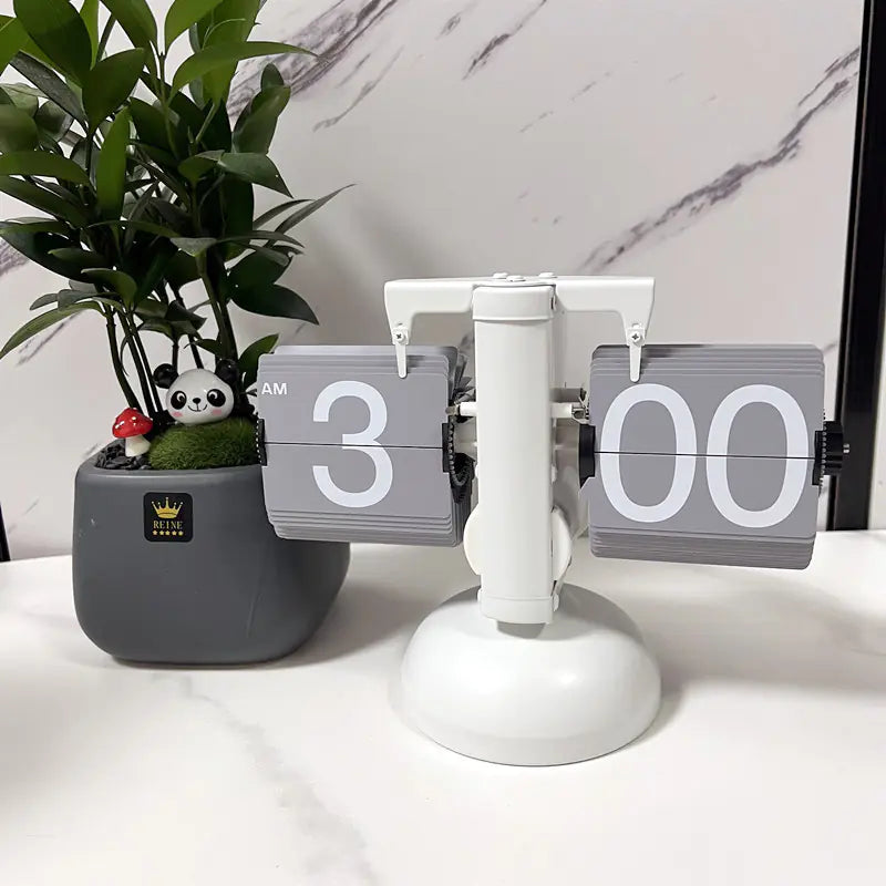 European Style Automatic Flip Clock – Retro Page-Flipping Timepiece for Home & Office
