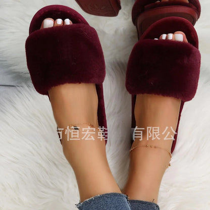 Women’s Plush Winter Slippers | Soft Indoor Wear
