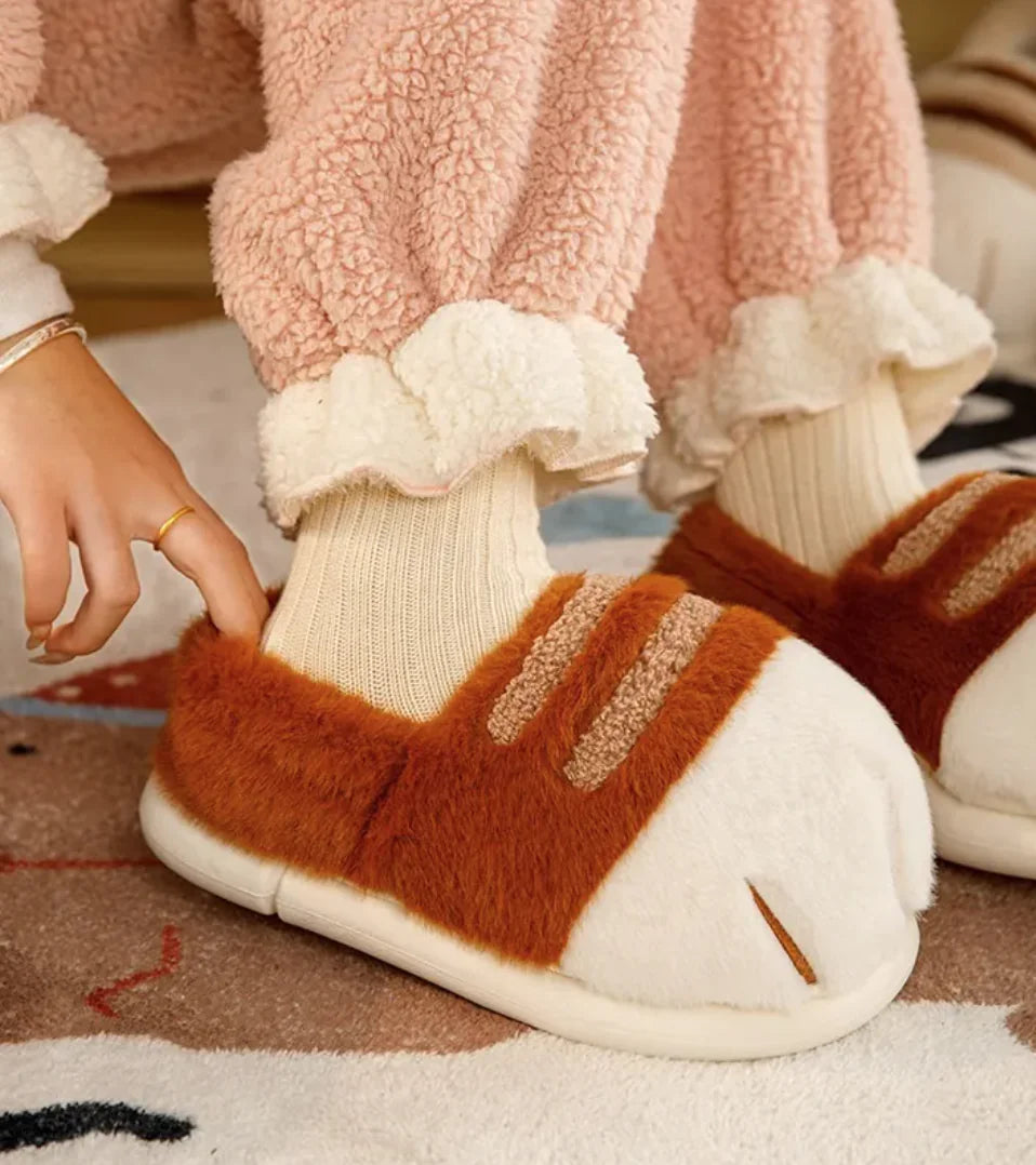 Cozy Velvet Lined Warm Slippers – Plush Indoor Comfort & Anti-Slip Design