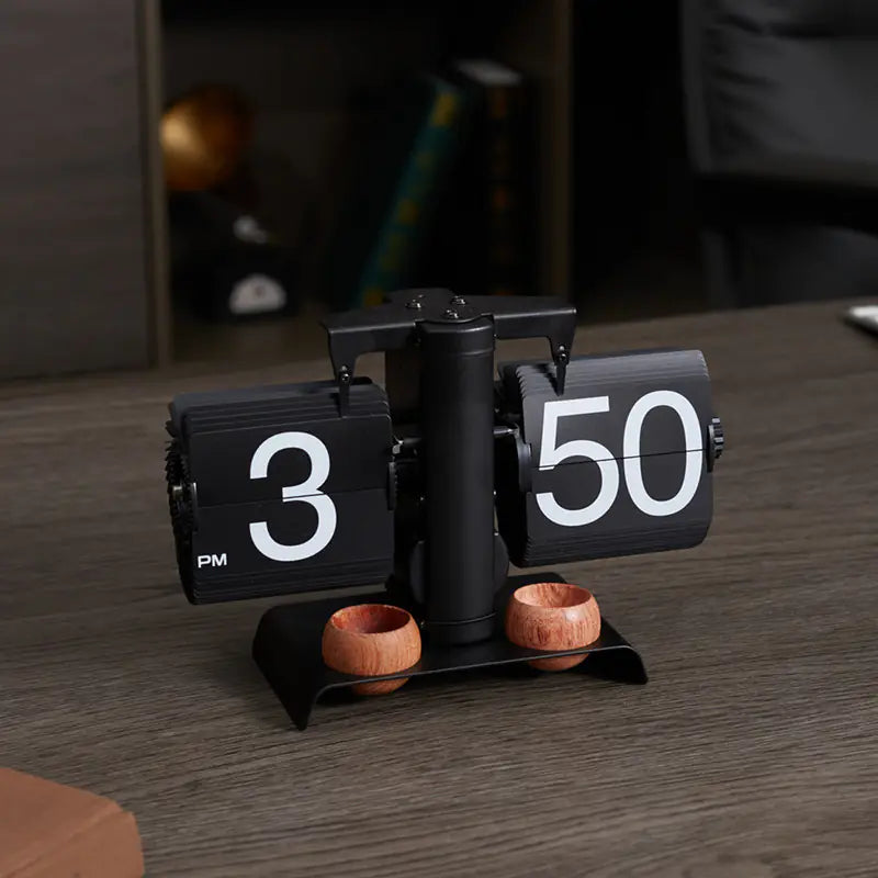 European Style Automatic Flip Clock – Retro Page-Flipping Timepiece for Home & Office