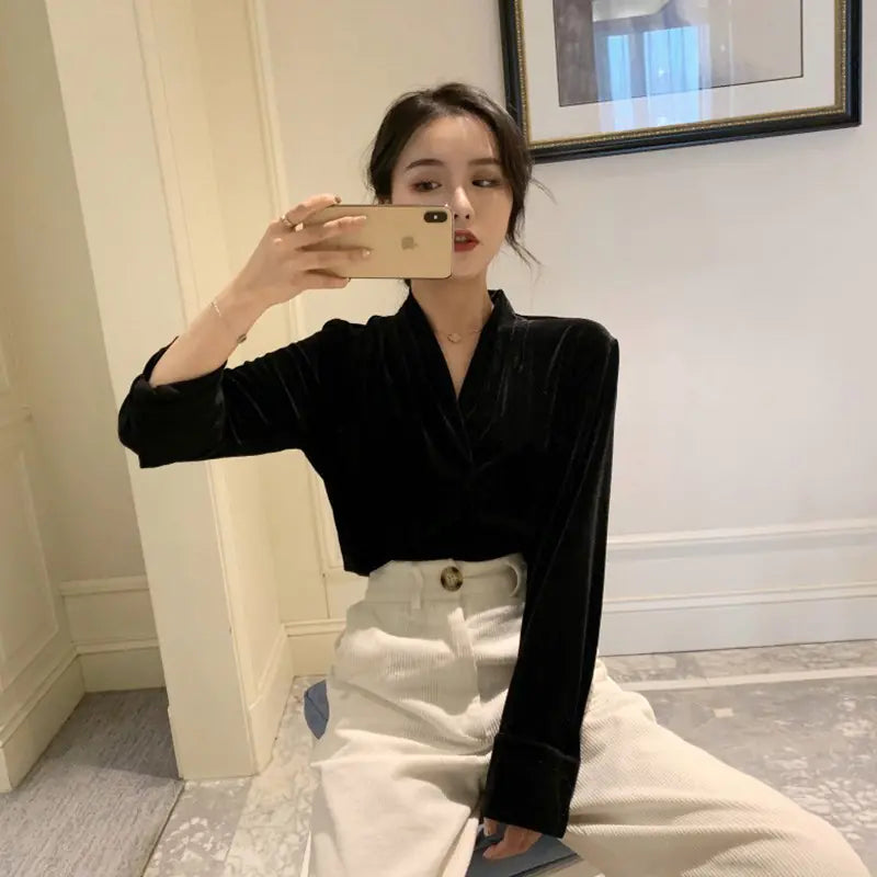 Autumn Women’s Two-Piece Wide Leg Suit – Chic Black Shirt & White Wide-Leg Pants Outfit